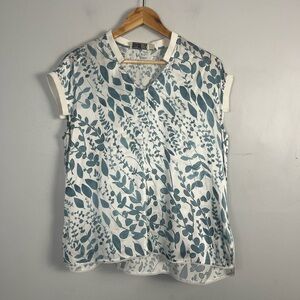 Go by go silk ICONIC go anytime tee in white blue print size medium